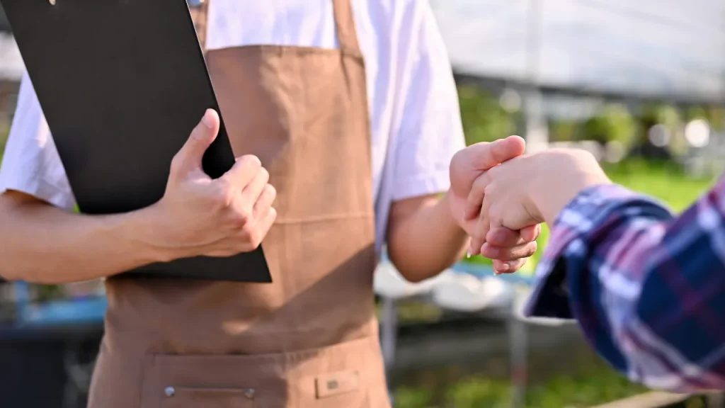 Punya Strategi Penjualan Sebelum Barang Tiba